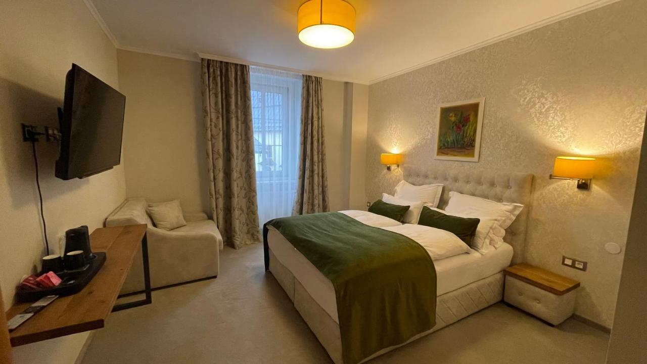 Hotel Radetzky Sankt Gilgen Buitenkant foto