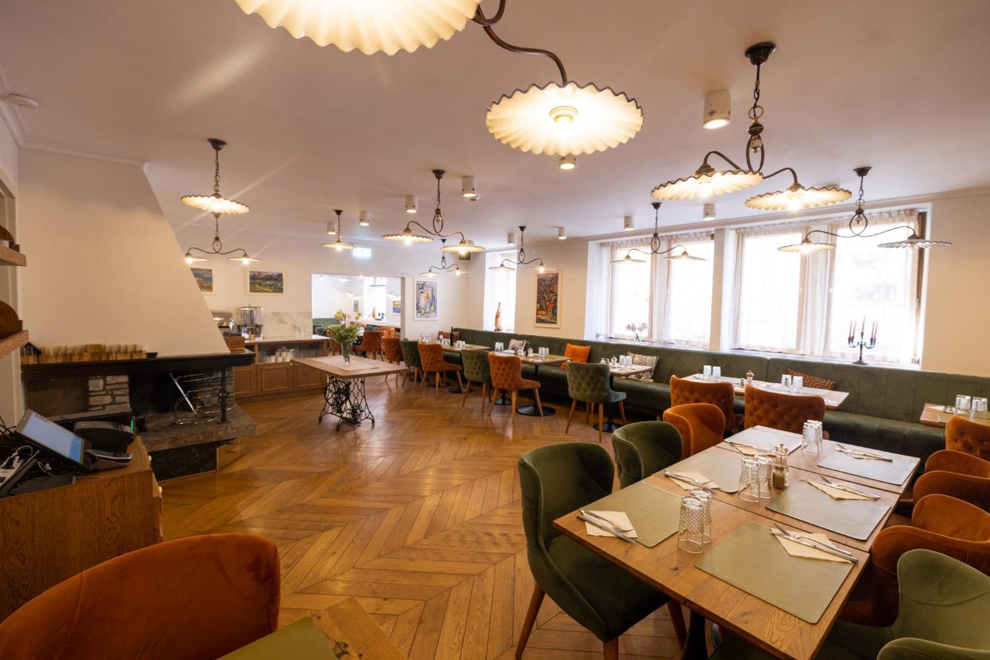 Hotel Radetzky Sankt Gilgen Buitenkant foto